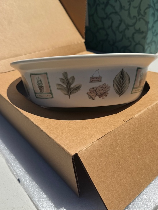 Pfaltzgraff Other - Pfaltzgraff Round Vegetable Serving Bowl. Brand New. 1.5qt / 1.4L